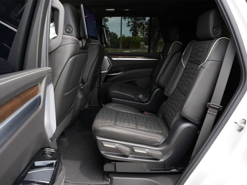 New 2025 Cadillac Escalade Sport Platinum w/ LPO, ONYX Package image 20