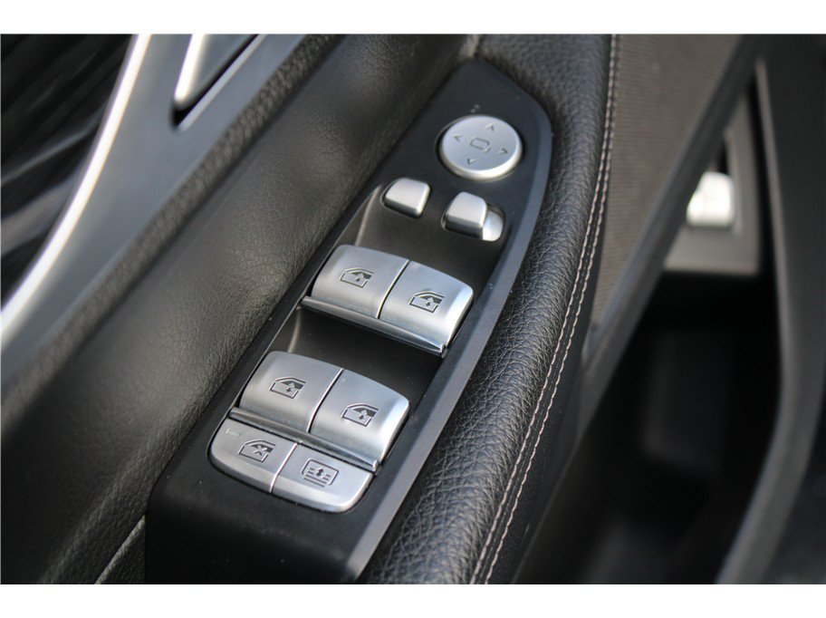 Used 2019 BMW 740i w/ M Sport Package RWD image 14