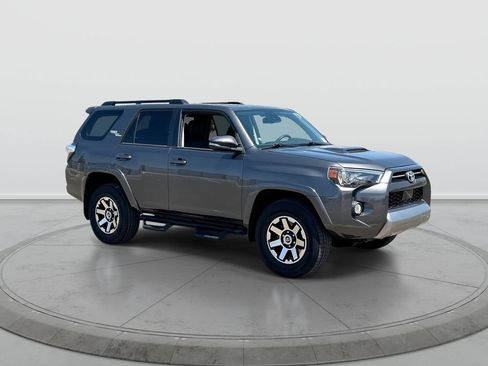Used 2020 Toyota 4Runner TRD Off-Road Premium w/ Moonroof Package AWD/4WD image 2