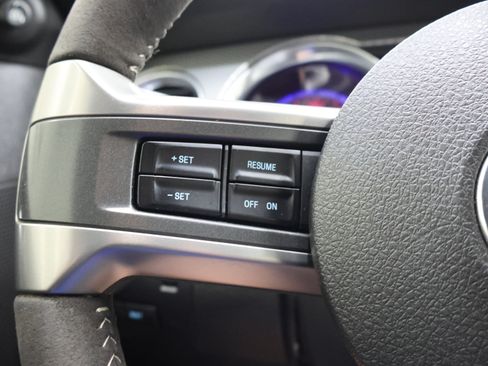 Used 2011 Ford Mustang Shelby GT500 RWD image 13