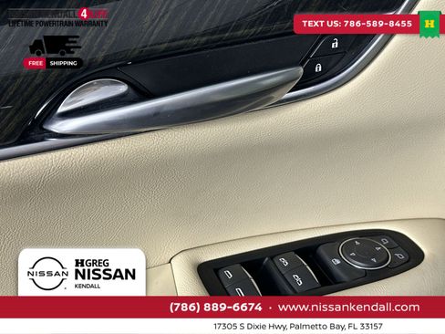 Used 2018 Cadillac XT5 AWD image 17