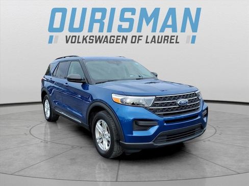 Used 2022 Ford Explorer XLT image 1