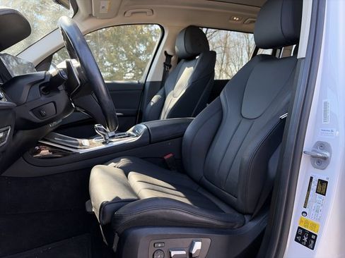 Used 2021 BMW X7 M50i image 22