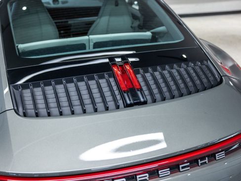 Certified 2024 Porsche 911 Carrera RWD image 21