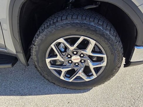 New 2026 GMC Sierra 1500 SLT w/ SLT Premium Package image 15