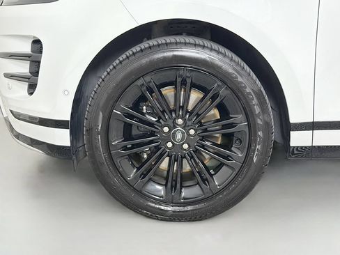 Used 2026 Land Rover Range Rover Evoque Dynamic SE AWD/4WD image 33