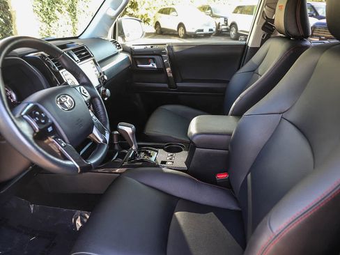 Used 2024 Toyota 4Runner TRD Off-Road Premium w/ Off Road Premium Plus Package AWD/4WD image 19