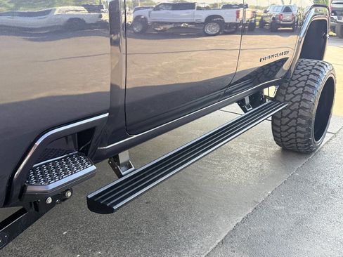 Used 2024 GMC Sierra 2500 Denali Ultimate w/ Snow Plow Prep/Camper Package image 13