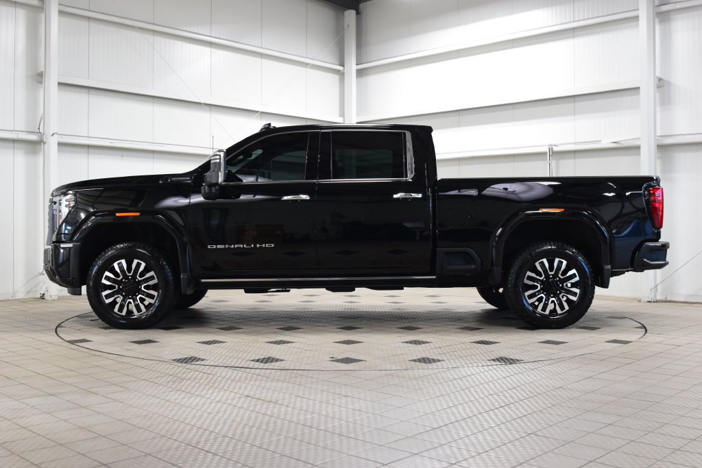 Used 2024 GMC Sierra 2500 Denali Ultimate AWD/4WD image 9
