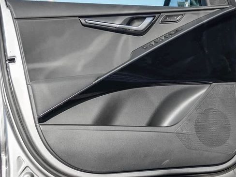 Used 2023 Kia Niro SX Touring image 20