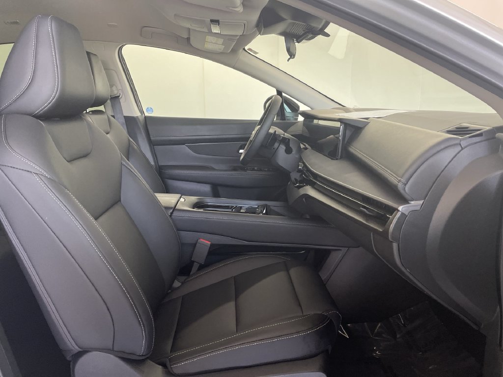 Certified 2025 Nissan Murano SV FWD image 21