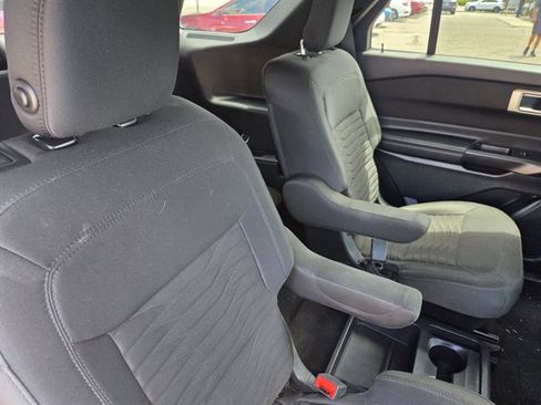 Used 2020 Ford Explorer XLT RWD image 10