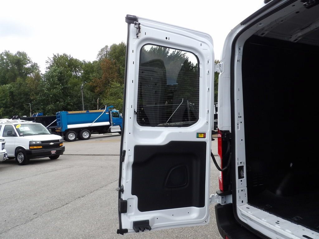 Used 2016 Ford Transit 250 148 Medium Roof RWD image 38