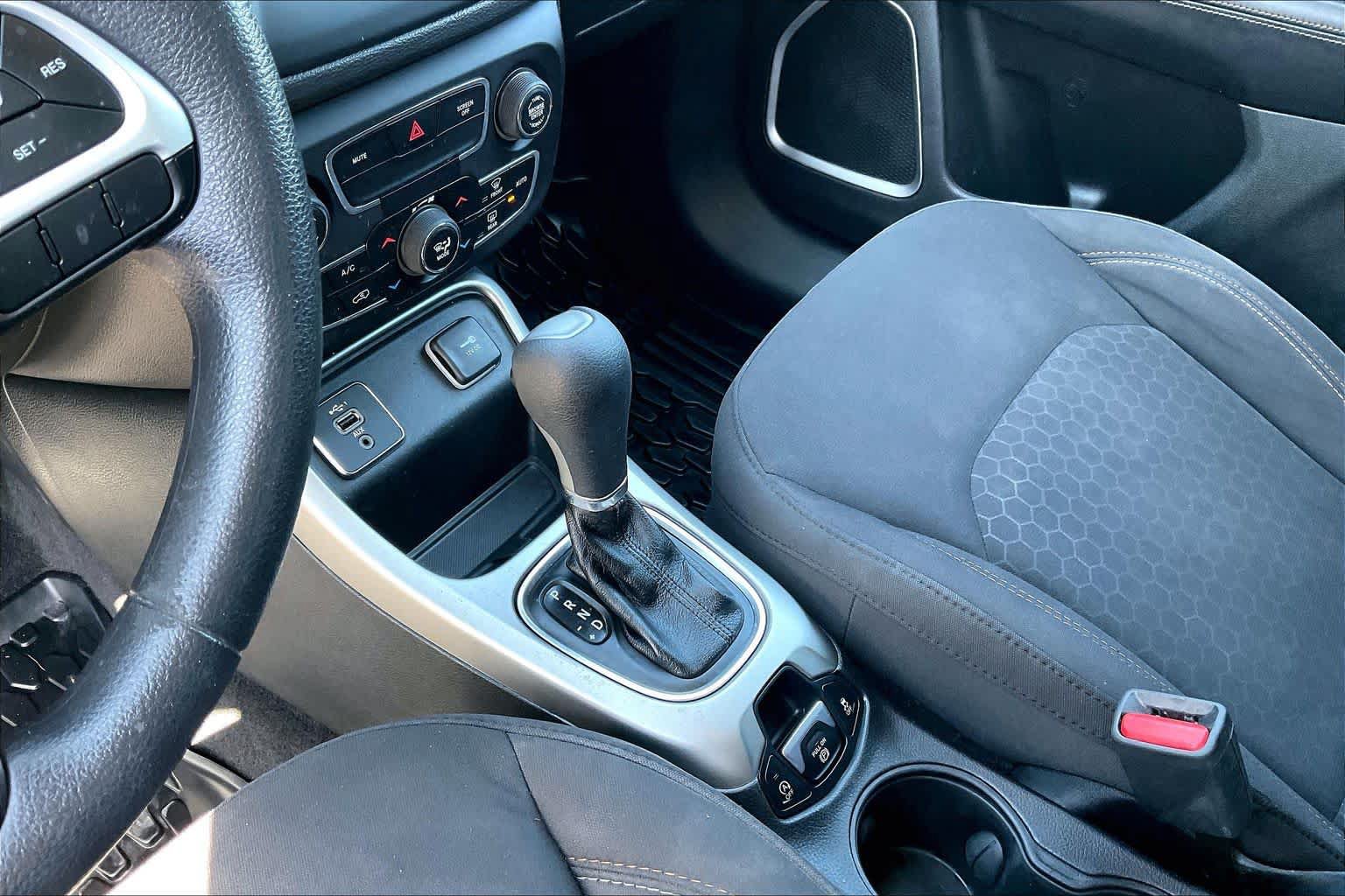 Used 2019 Jeep Compass Sport FWD image 16