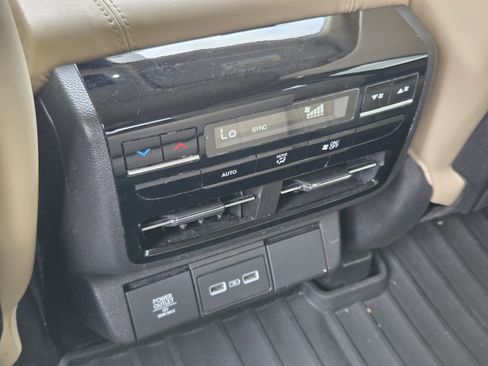 Used 2024 Acura MDX FWD w/ Technology Package image 13
