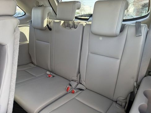 Used 2018 Toyota Highlander XLE image 23