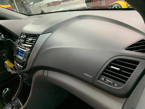 Used 2016 Hyundai Accent SE w/ Option Group 03 image 15