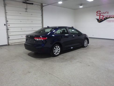 Used 2025 Toyota Corolla LE FWD image 4