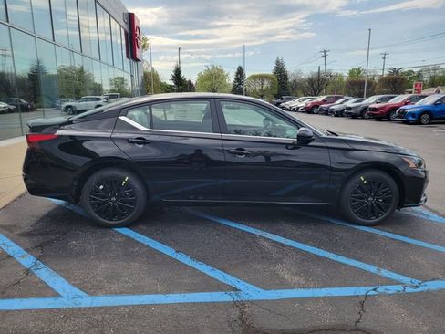 New 2026 Nissan Altima 2.5 SV w/ SV Special Edition Package AWD/4WD image 3
