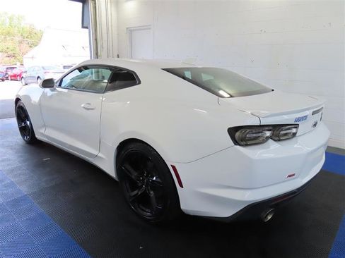 Used 2022 Chevrolet Camaro LT w/ RS Package image 10