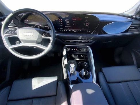 Used 2025 Audi Q5 Premium Plus w/ Premium Plus image 15