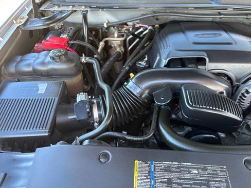 Used 2010 Chevrolet Tahoe LTZ image 30