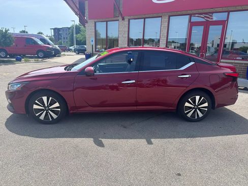 Used 2020 Nissan Altima 2.5 SV AWD/4WD image 8
