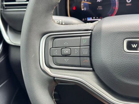 Used 2023 Jeep Wagoneer Series II image 31