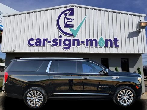 Used 2022 GMC Yukon XL Denali w/ Denali Premium Package image 6