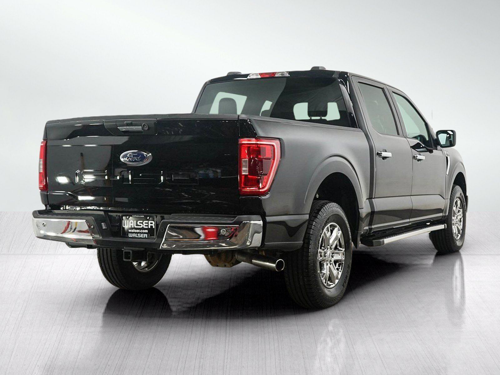Used 2023 Ford F150 XLT w/ XTR Package AWD/4WD image 5