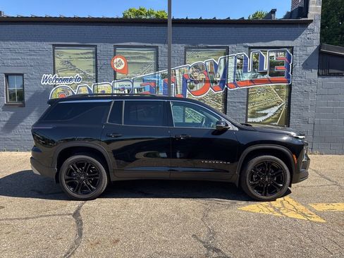 Used 2026 Chevrolet Traverse LT w/ LPO, Floor Liner Package AWD/4WD image 31