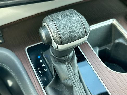 Used 2022 Toyota Sienna XLE image 17