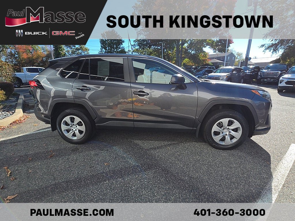 Used 2023 Toyota RAV4 LE AWD/4WD image 5