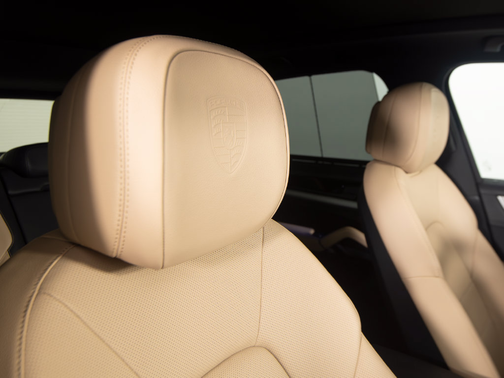 Certified 2026 Porsche Cayenne E-Hybrid AWD/4WD image 29