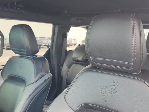 Used 2023 Ford Bronco Black Diamond AWD/4WD image 10