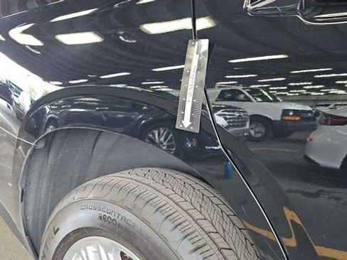 Used 2023 GMC Yukon SLT RWD image 16
