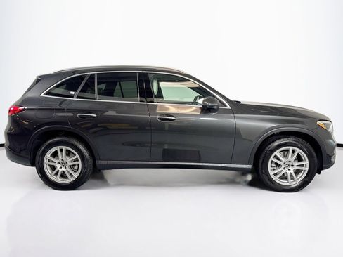 Used 2026 Mercedes-Benz GLC 300 image 4