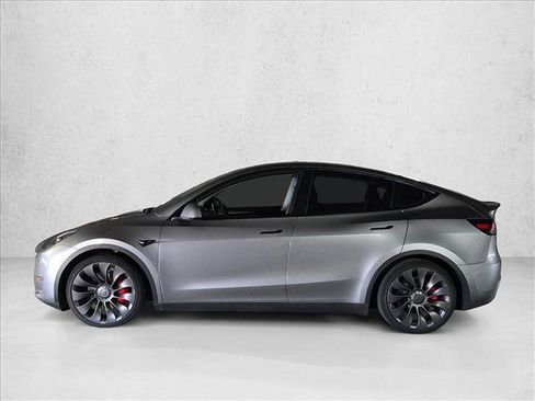 Used 2025 Tesla Model Y Performance AWD/4WD image 8