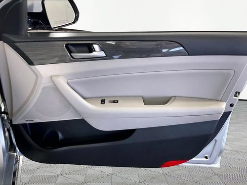 Used 2019 Hyundai Sonata Limited w/ Ultimate Package 02 FWD image 26