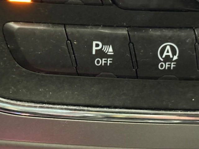 Used 2018 Jeep Grand Cherokee Altitude AWD/4WD image 31