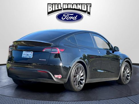 Used 2021 Tesla Model Y Performance AWD/4WD image 3