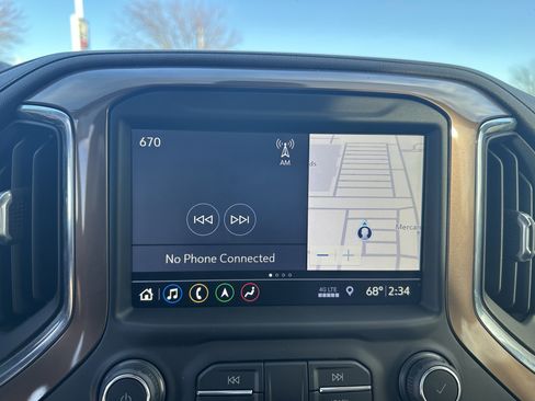 Used 2019 Chevrolet Silverado 1500 High Country w/ Technology Package image 22