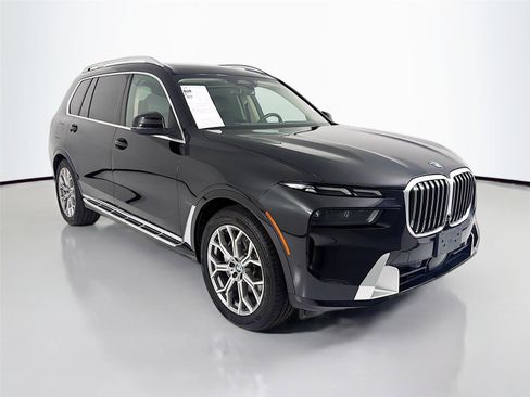 Used 2023 BMW X7 xDrive40i w/ Premium Package image 27