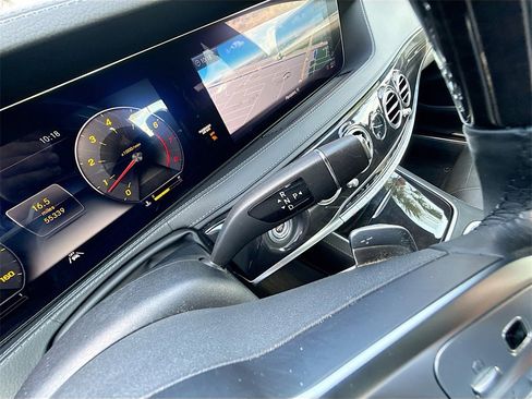 Used 2020 Mercedes-Benz S 560 Sedan image 19