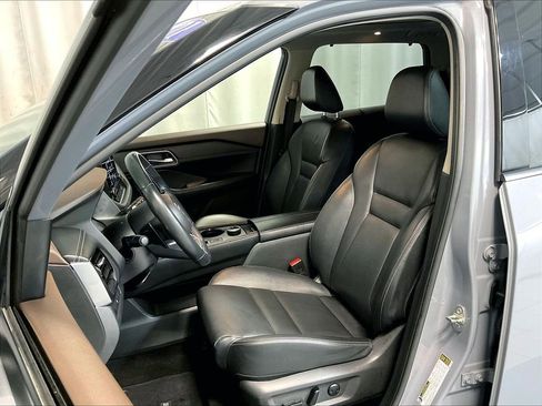 Used 2021 Nissan Rogue SL w/ Premium Package AWD/4WD image 10