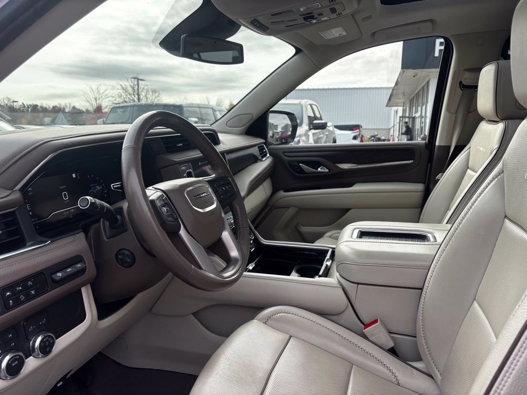 Used 2023 GMC Yukon Denali AWD/4WD image 11