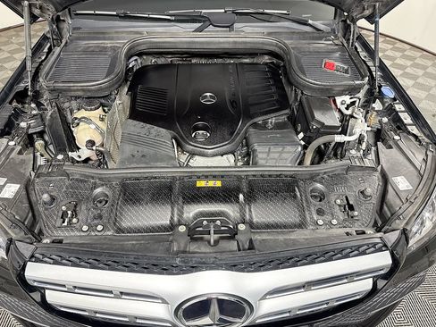 Used 2021 Mercedes-Benz GLS 450 4MATIC image 36