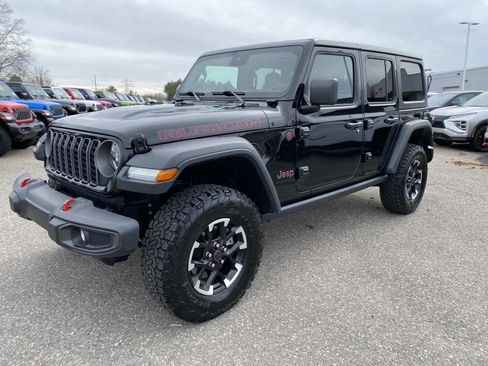 Certified 2025 Jeep Wrangler Unlimited Rubicon AWD/4WD image 8