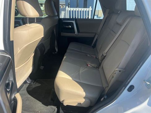 Used 2015 Toyota 4Runner SR5 Premium image 16