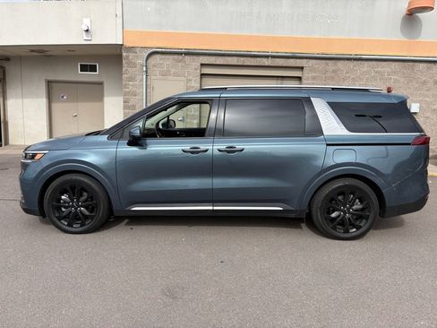 Used 2023 Kia Carnival SX Prestige image 4